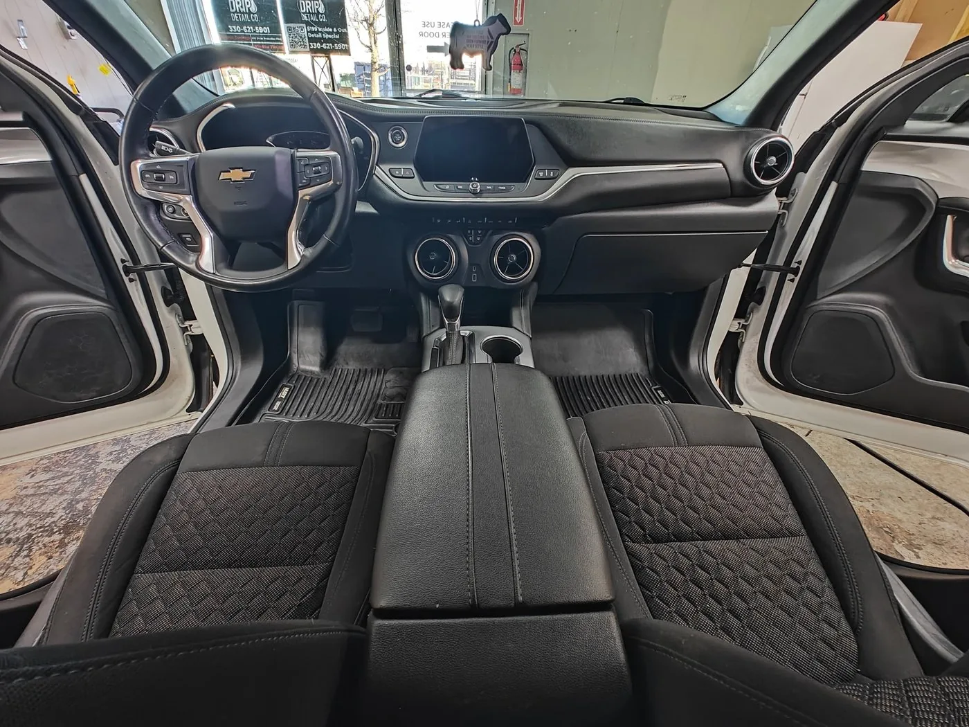 Chevrolet Blazer interior after a full detail